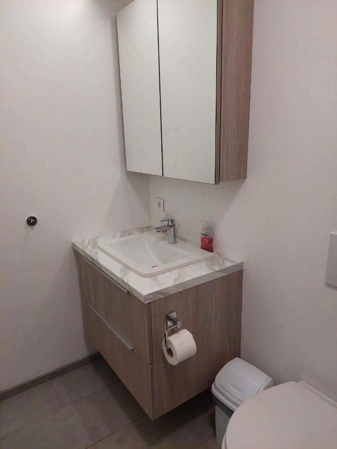 Apartment Near The Airport Njarthvik Εξωτερικό φωτογραφία
